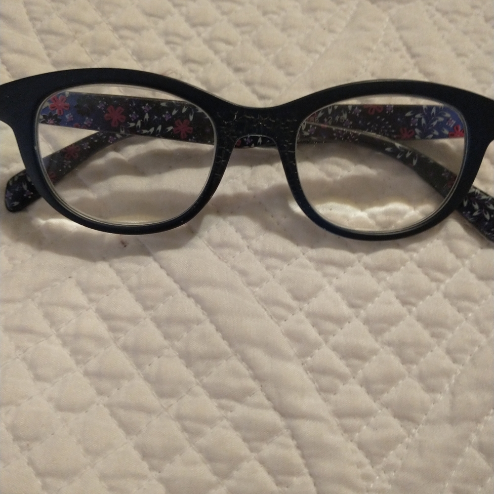 Readers, speckled floral ear pieces